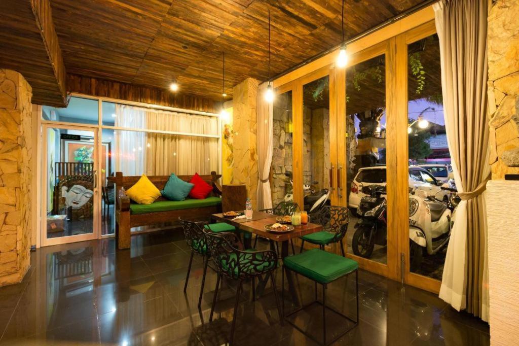 Hadi Poetra Hotel Kuta Lombok Eksteriør billede